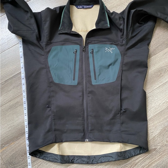 ARC'TERYX EPSILON-AR
JACKET BONDED POLYESTER SOFTSHELL BLACK MENS - Picture 6 of 9